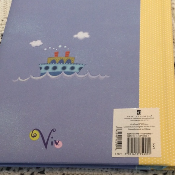 A Baby’s Book. The First Five Years. With hand crocheted receiving blanket. - Picture 5 of 9